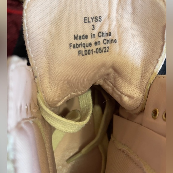 Mia Kids / leather Girl's Boots , In Great Condition - Picture 6 of 7